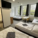 Hangar Aparthotel 3*