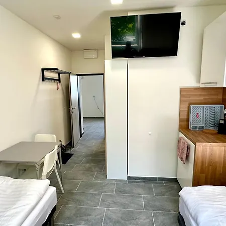 Aparthotel Hangar 3*