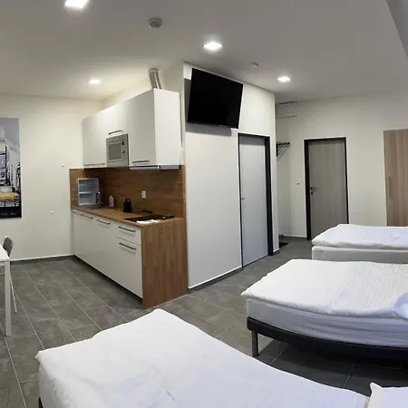 Hangar Aparthotel Mosnov